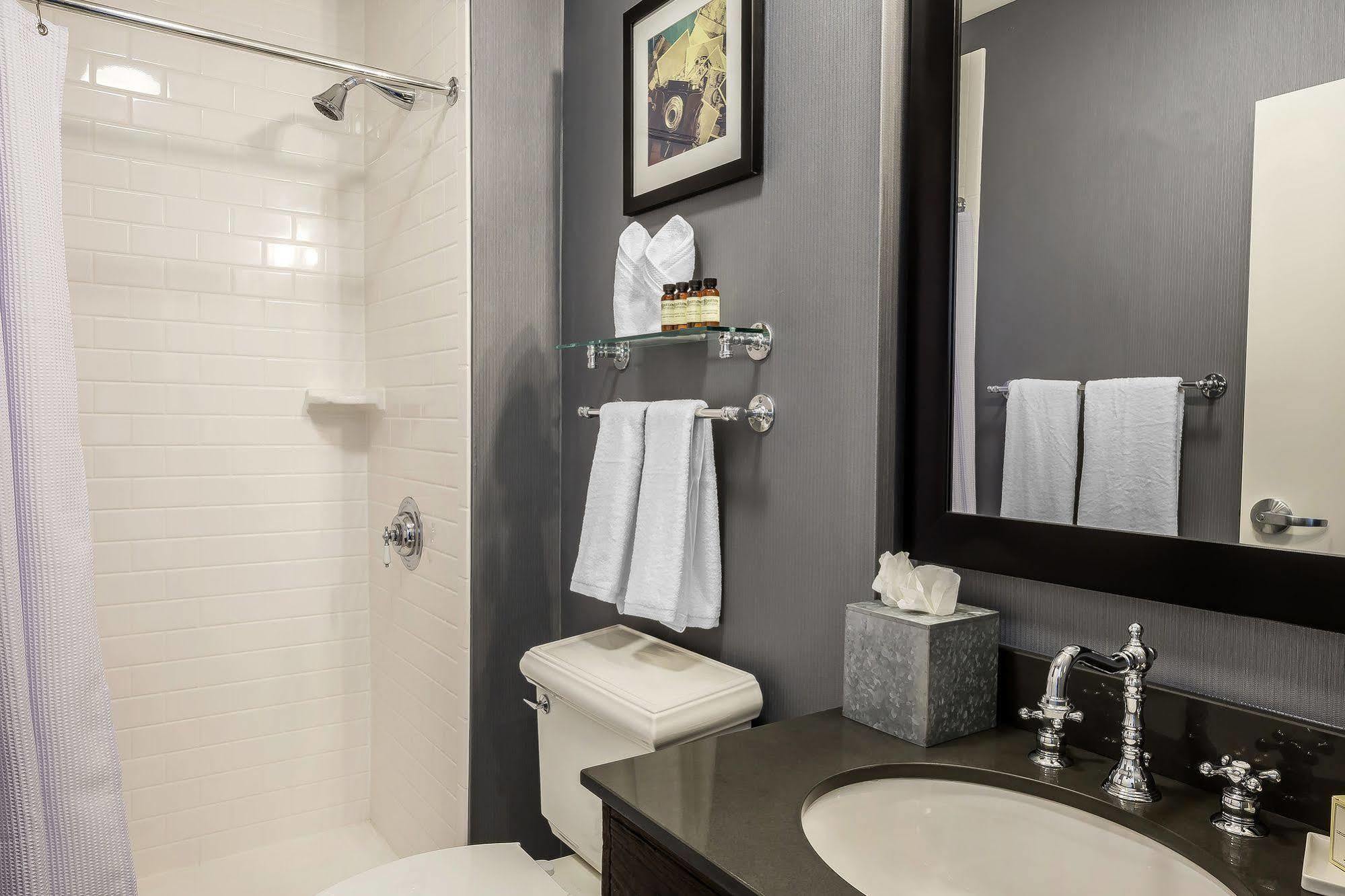 Envision Boston-everett, Ascend Collection Hotel 3*